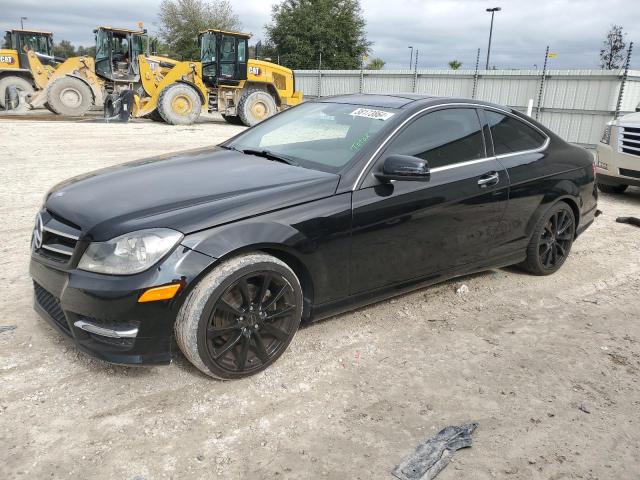 Image 1 of 2015 MERCEDES-BENZ C 250 2015 with VIN WDDGJ4HB1FG364202