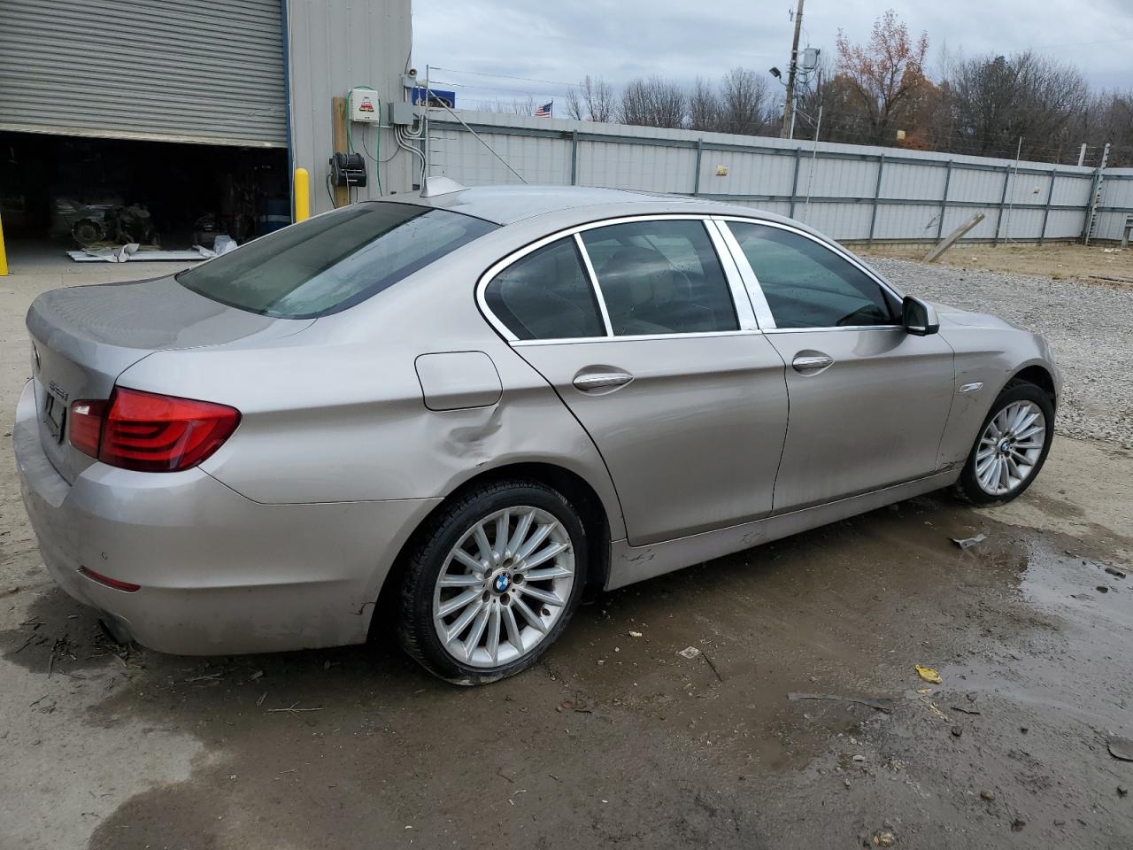 Obraz 3 z 2013 BMW 535 I 2013 z VIN WBAFR7C50DC822329