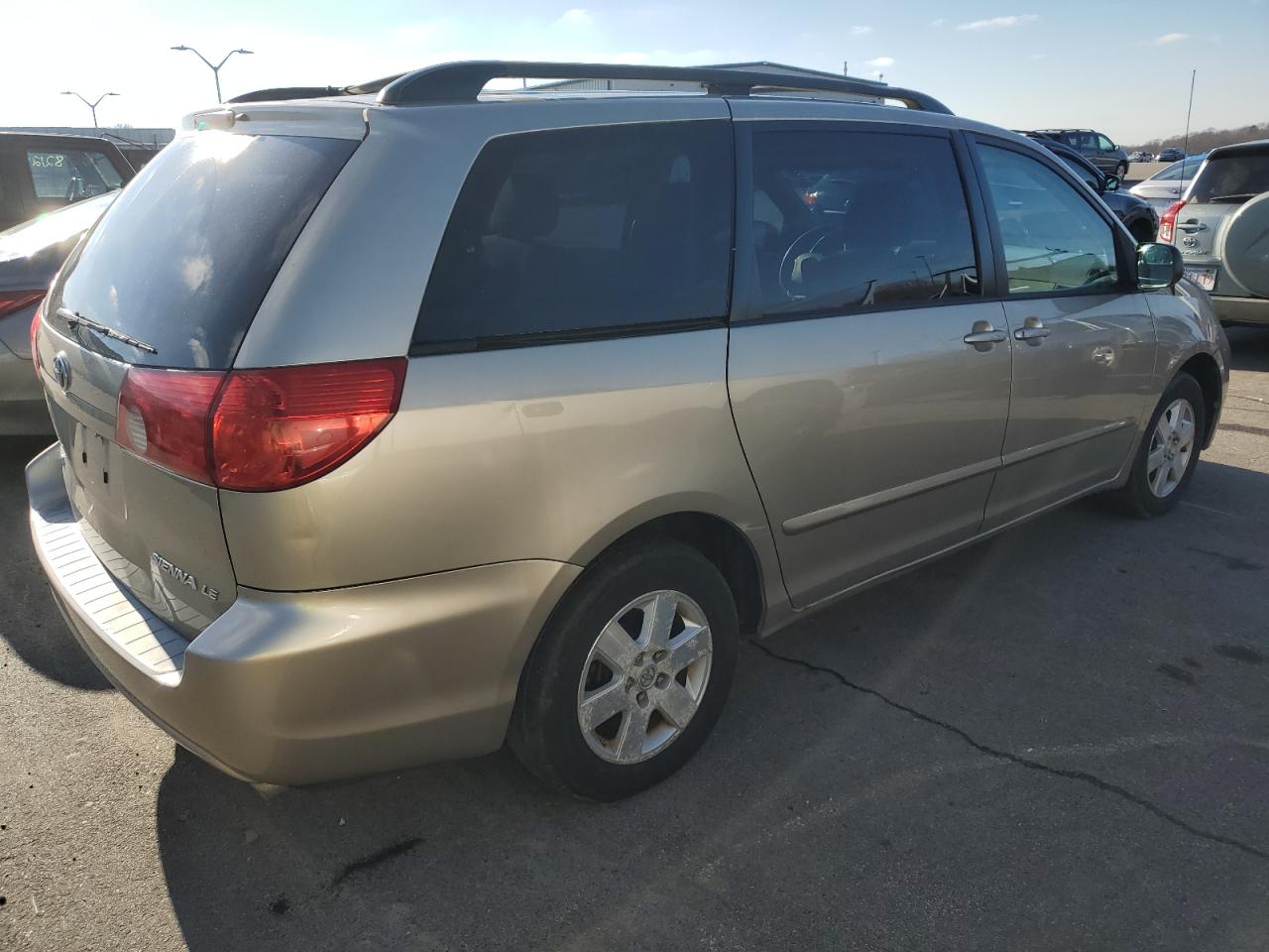 Изображение 3 2010 TOYOTA SIENNA CE 2010 с VIN 5TDKK4CC5AS311809