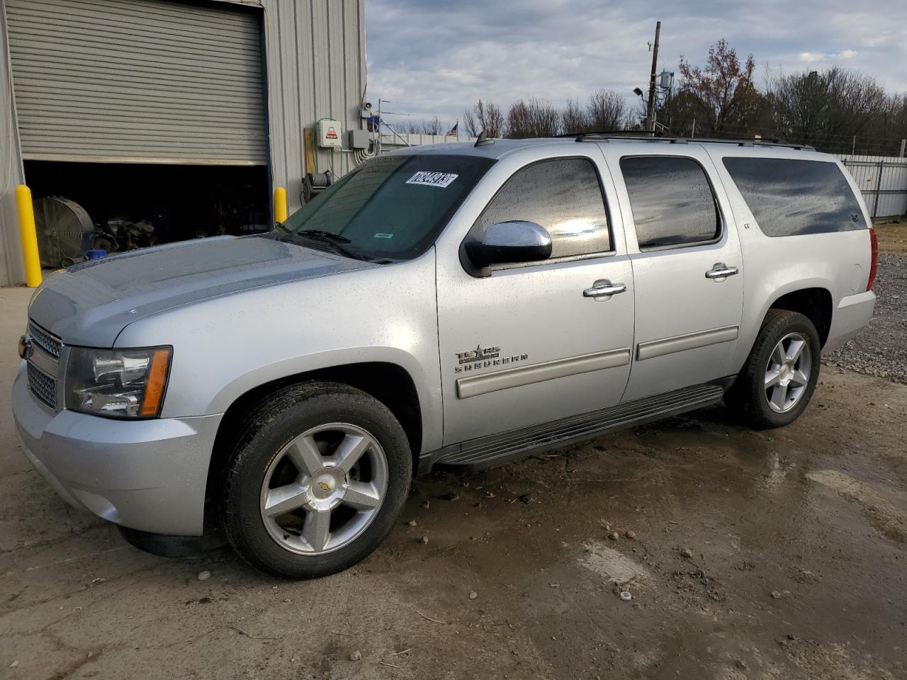 Image 1 of 2012 CHEVROLET SUBURBAN C1500 LT 2012 with VIN 1GNSCJE04CR262738