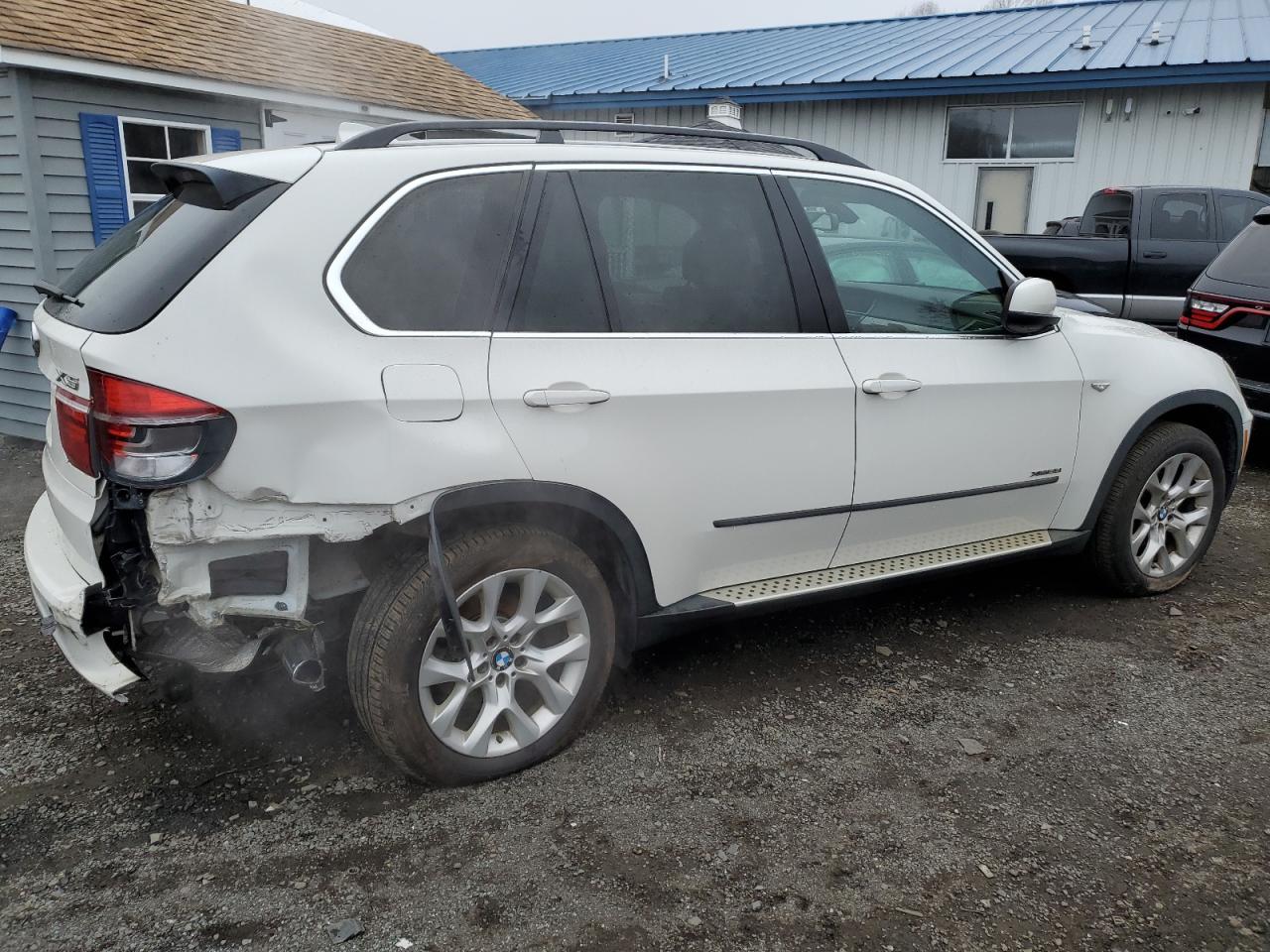 Изображение 3 2013 BMW X5 XDRIVE35I 2013 с VIN 5UXZV4C51D0E03905