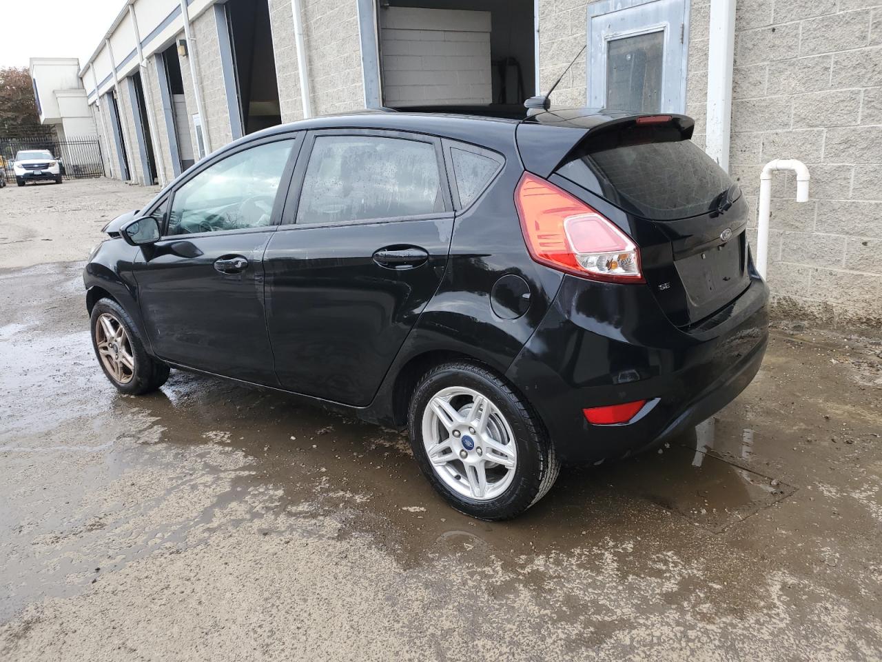 Image 2 of 2019 FORD FIESTA SE 2019 with VIN 3FADP4EJ7KM155933