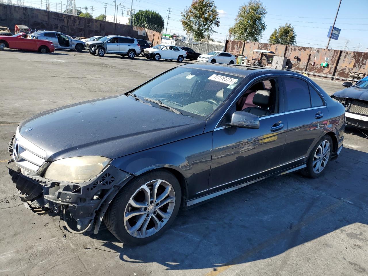 Изображение 1 2011 MERCEDES-BENZ C 300 2011 с VIN WDDGF5EB7BR136022