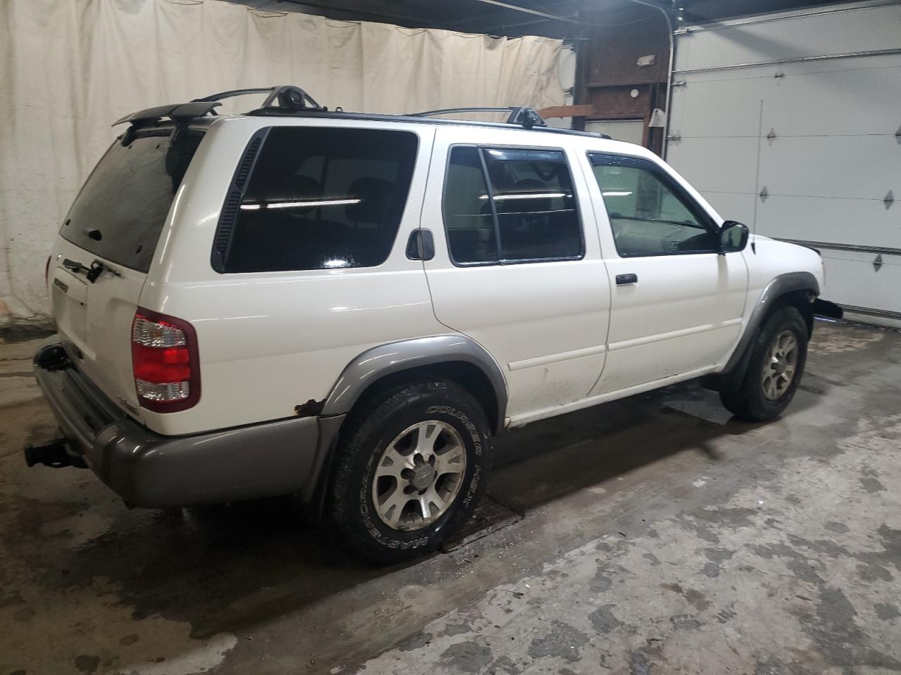 Image 3 of 2001 NISSAN PATHFINDER LE 2001 with VIN JN8DR09Y11W612100
