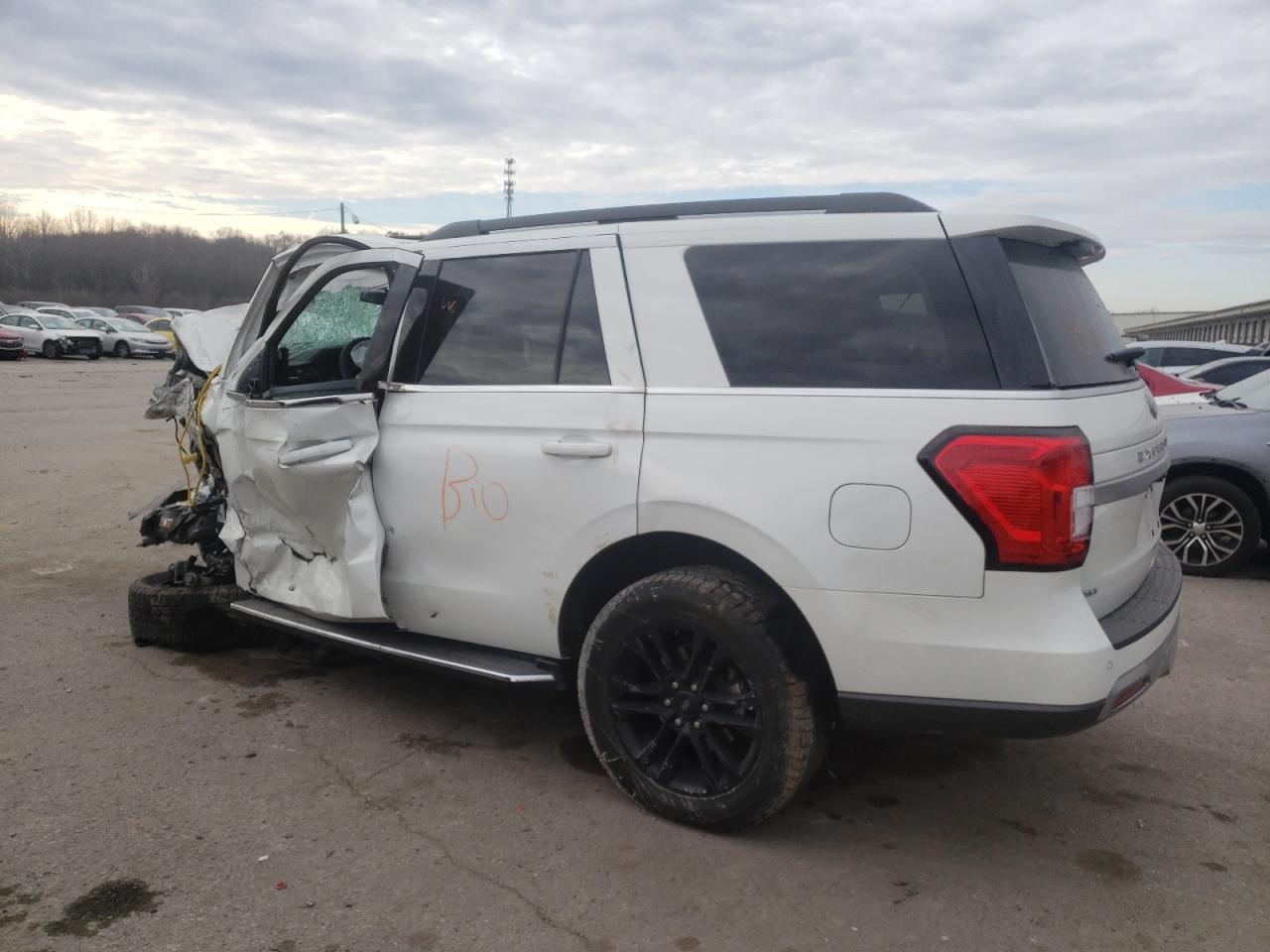 Image 2 of 2023 FORD EXPEDITION XLT 2023 with VIN 1FMJU1J84PEA01423