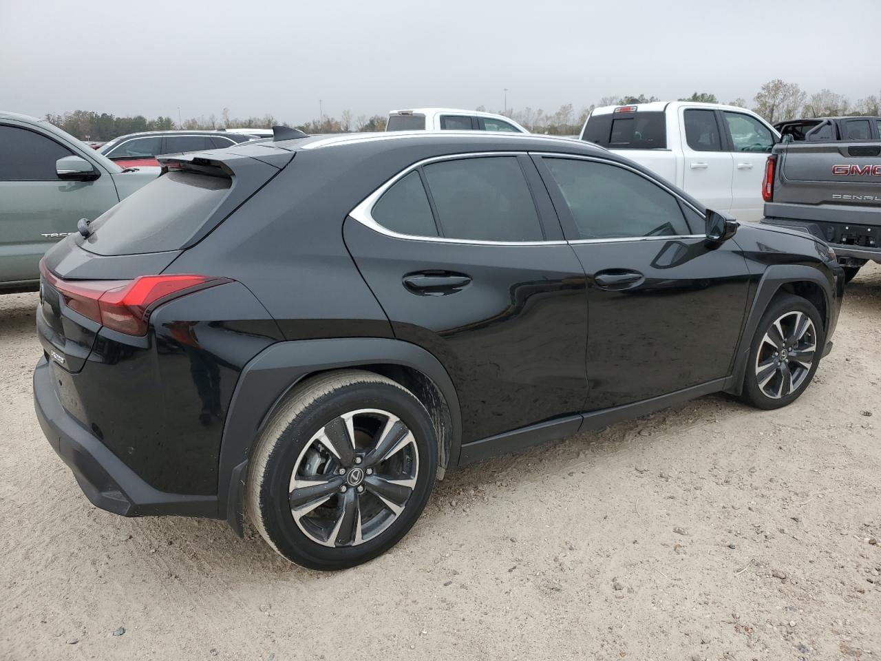 Obraz 3 z 2022 LEXUS UX 200 BASE 2022 z VIN JTHX3JBH2N2049788