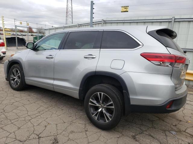 Image 2 of 2018 TOYOTA HIGHLANDER LE 2018 with VIN 5TDBZRFH6JS898571