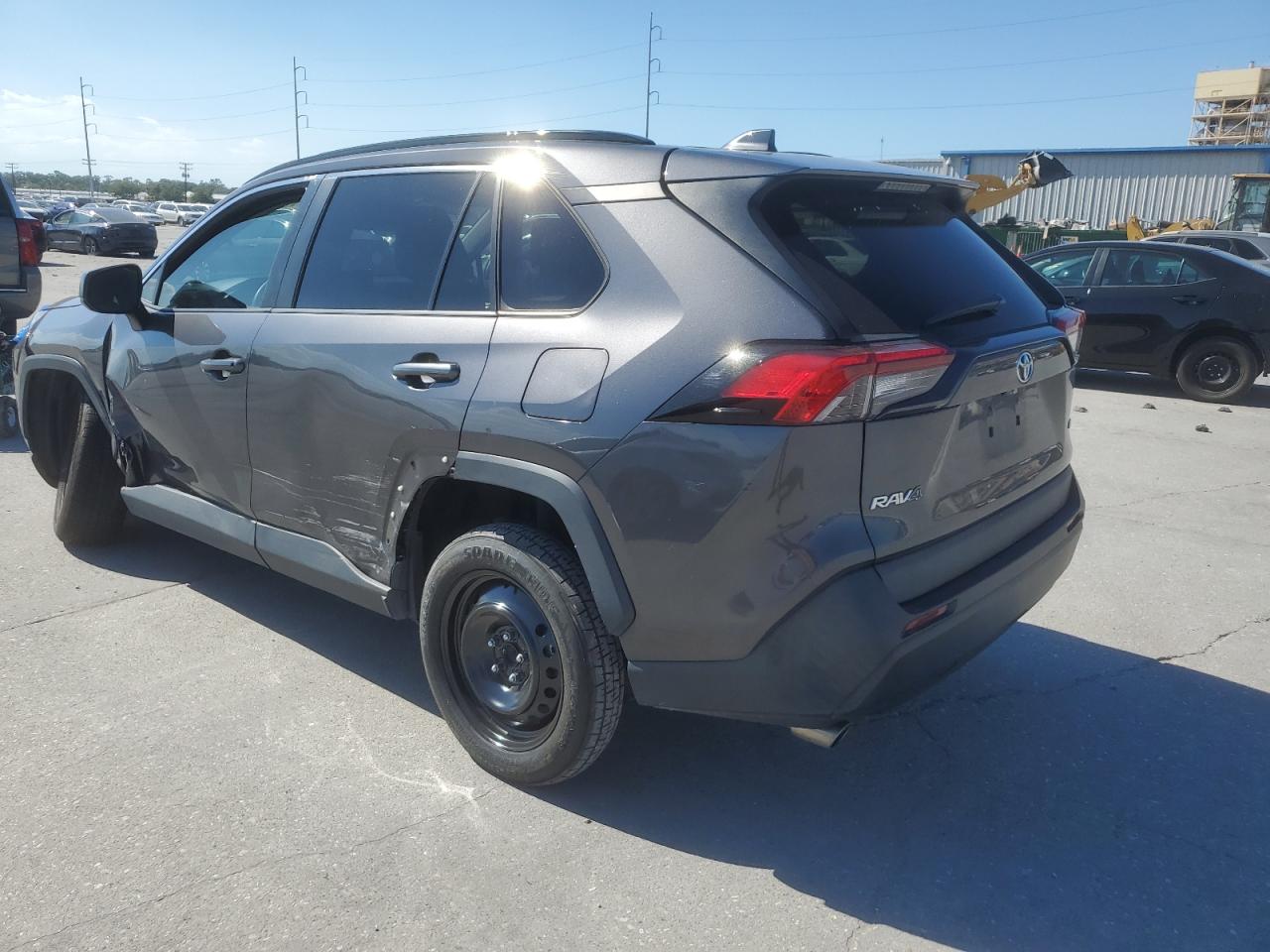 Image 2 of 2019 TOYOTA RAV4 LE 2019 with VIN 2T3H1RFV6KW039651