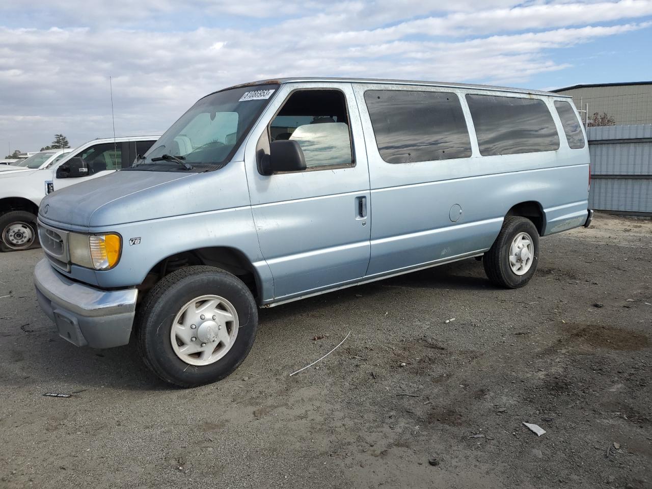 Image 1 of 1999 FORD ECONOLINE E350 SUPER DUTY WAGON 1999 with VIN 1FBSS31L5XHB22222
