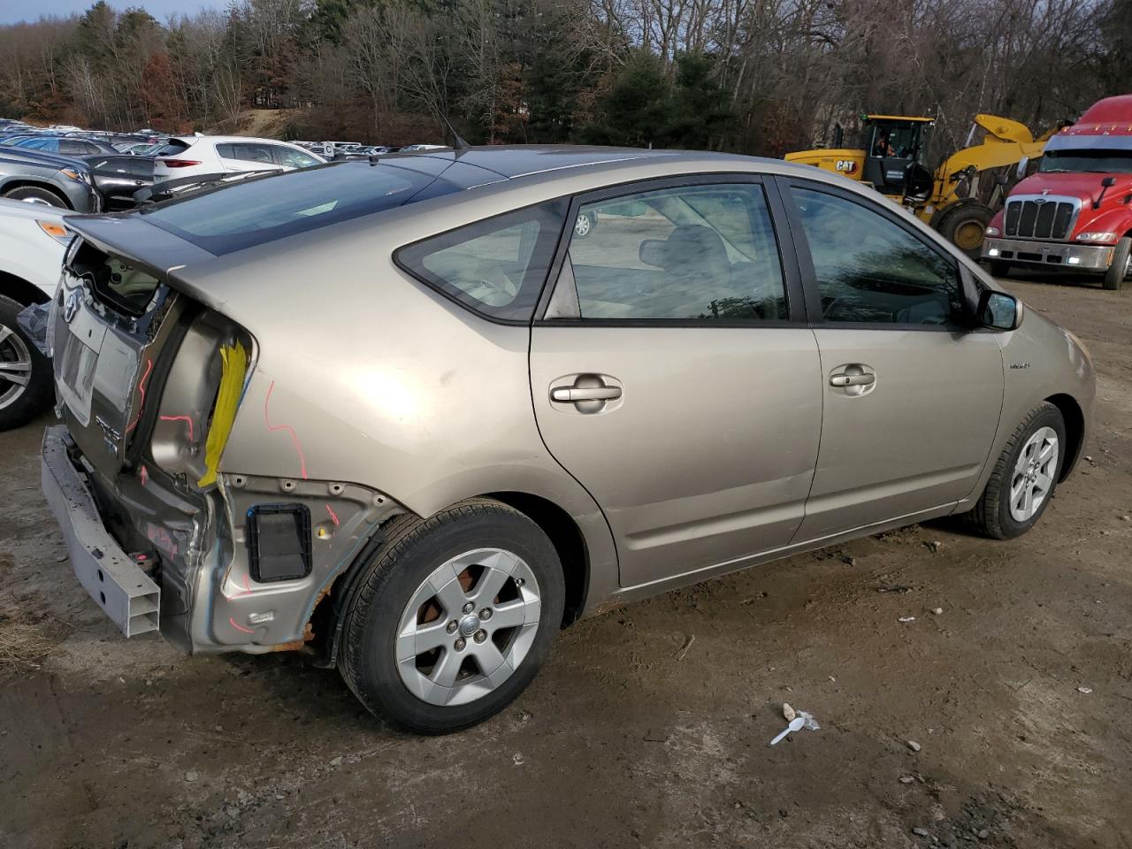 Image 3 of 2006 TOYOTA PRIUS  2006 with VIN JTDKB20UX63181343