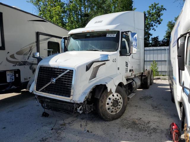 Изображение 2 2014 VOLVO VN VNL 2014 с VIN 4V4NC9EH8FN920457