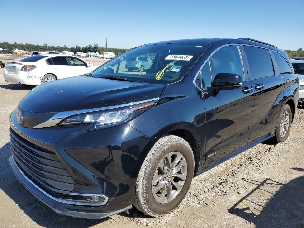 Изображение 2021 TOYOTA SIENNA XLE 2021