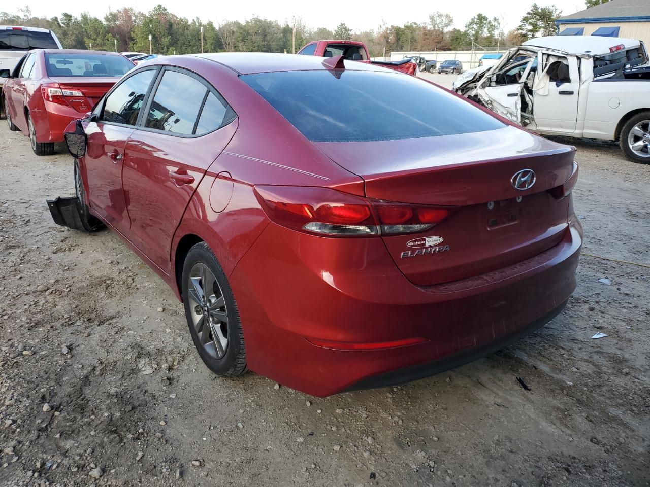 Image 2 of 2017 HYUNDAI ELANTRA SE 2017 with VIN 5NPD84LFXHH021163