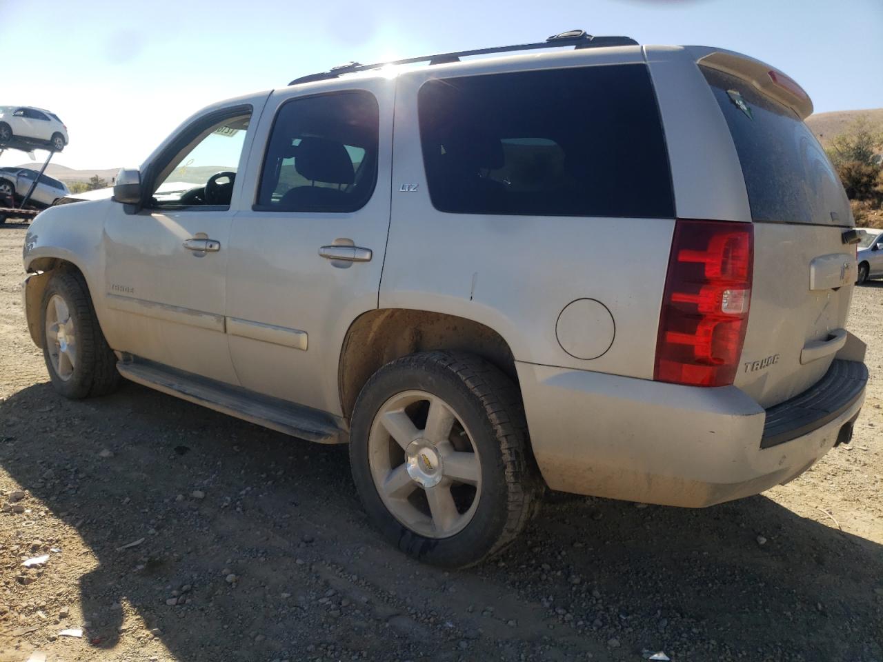 Image 2 of 2007 CHEVROLET TAHOE C1500 2007 with VIN 1GNFC13J77R115932