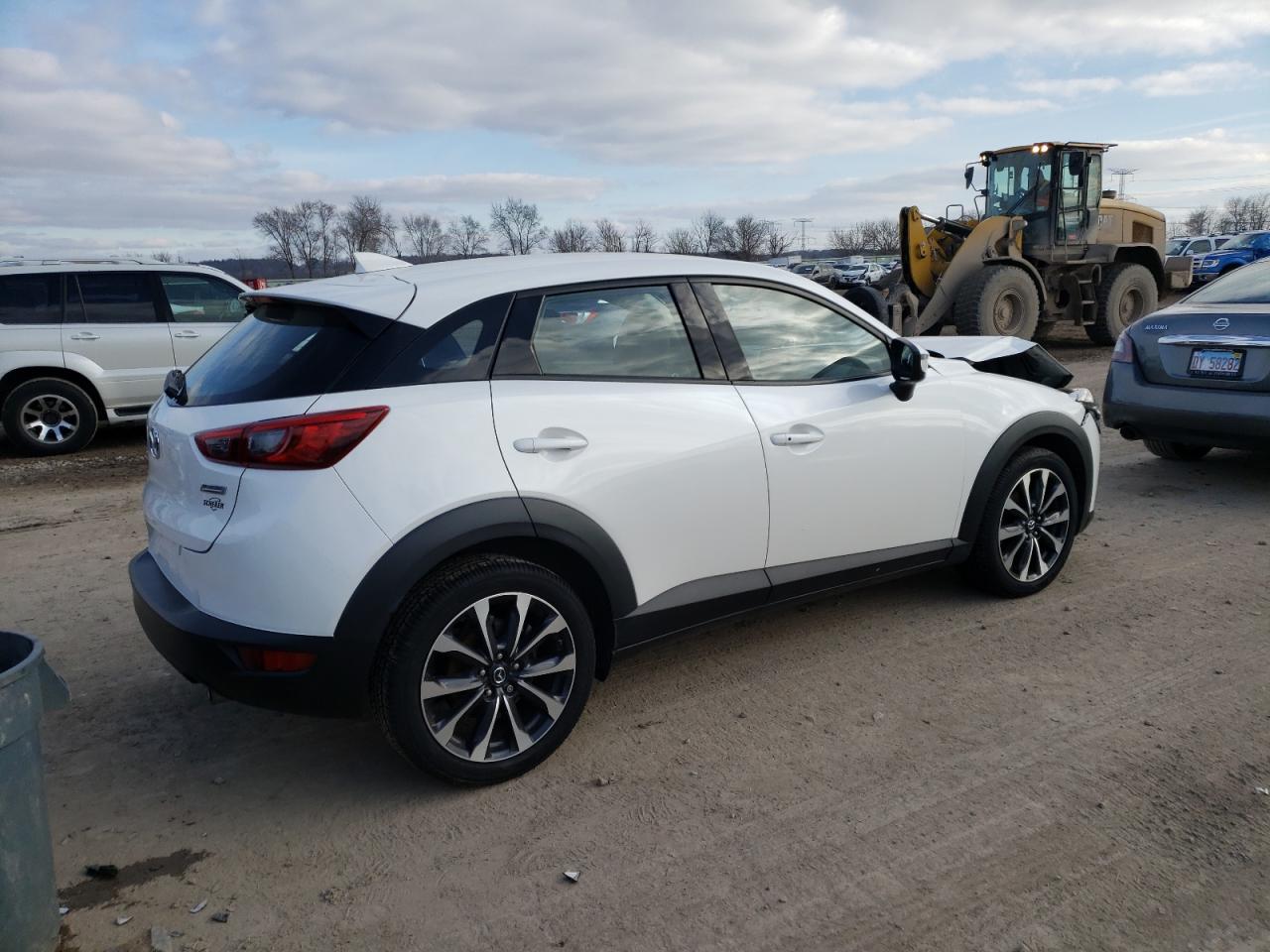 Изображение 3 2019 MAZDA CX-3 TOURING 2019 с VIN JM1DKDC73K0426988