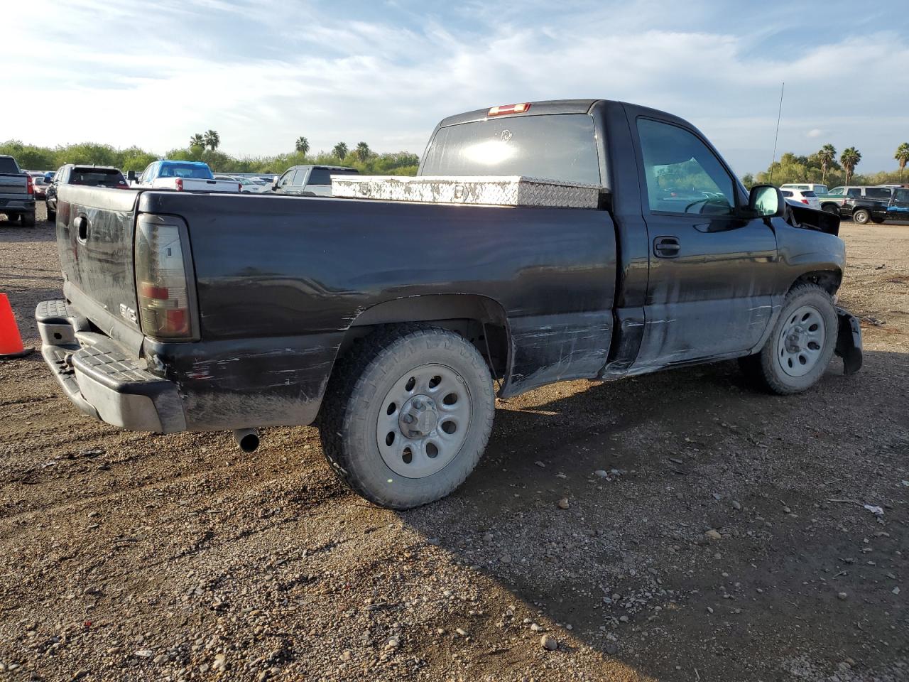 Изображение 3 2007 GMC NEW SIERRA C1500 CLASSIC 2007 с VIN 1GTEC14X47Z177649
