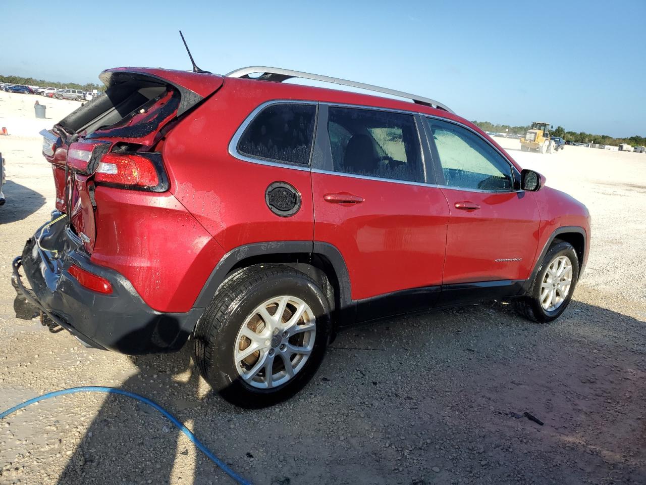 Изображение 3 2017 JEEP CHEROKEE LATITUDE 2017 с VIN 1C4PJMCS2HW503750