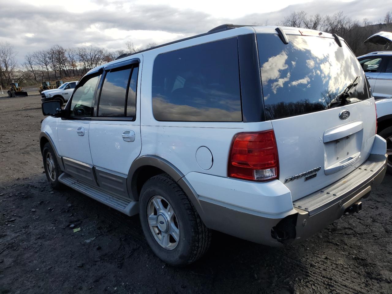 Image 2 of 2003 FORD EXPEDITION EDDIE BAUER 2003 with VIN 1FMFU18L03LC38996