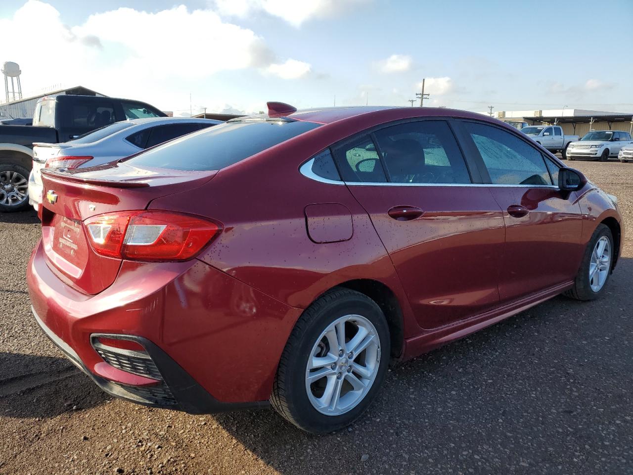 Изображение 3 2018 CHEVROLET CRUZE LT 2018 с VIN 1G1BE5SM7J7203735