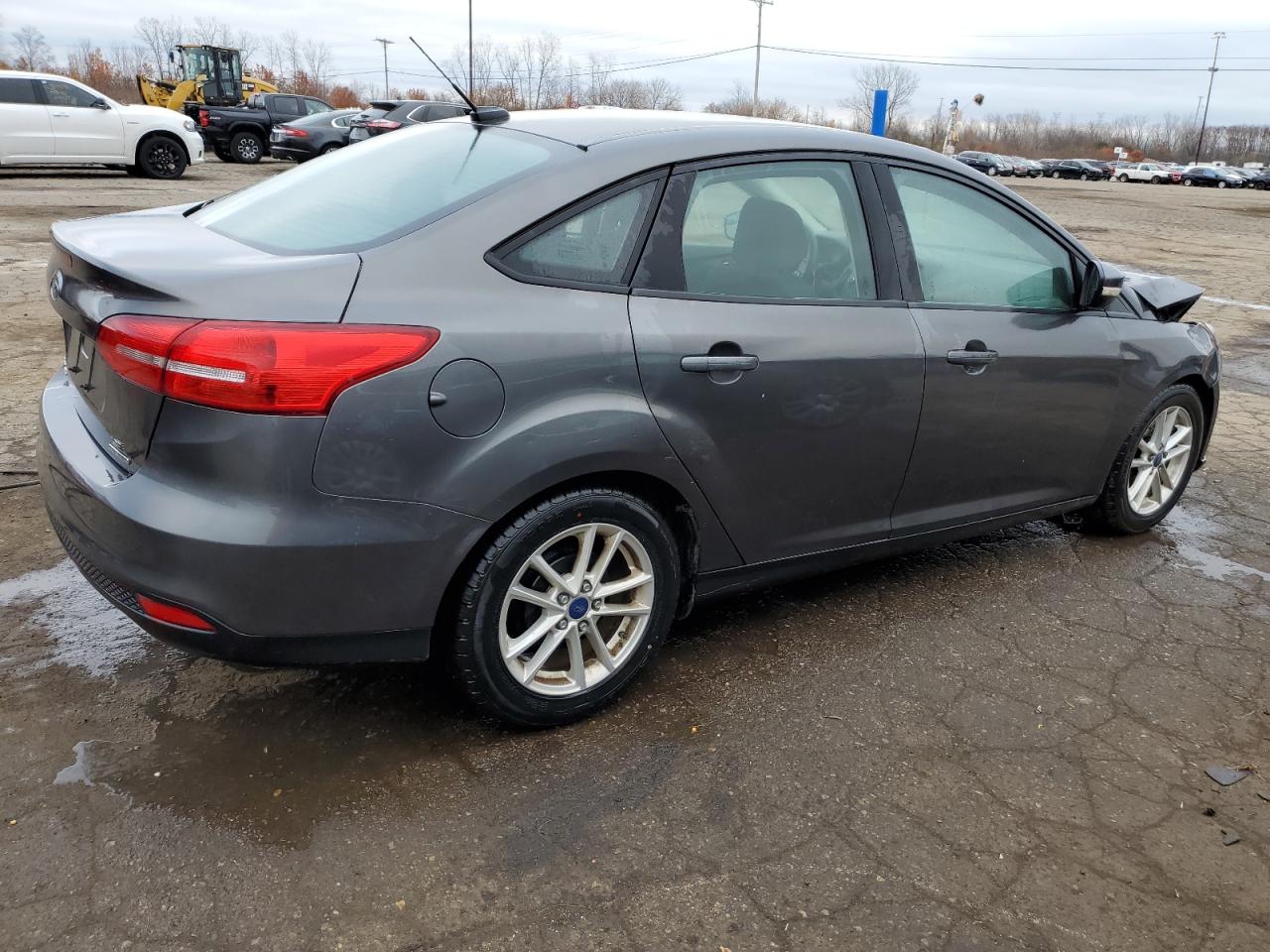 Изображение 3 2015 FORD FOCUS SE 2015 с VIN 1FADP3F20FL374032