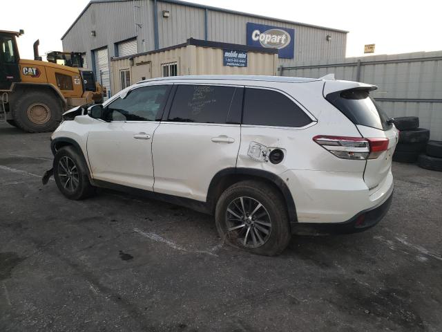 Изображение 2 2019 TOYOTA HIGHLANDER SE 2019 с VIN 5TDKZRFH9KS565931