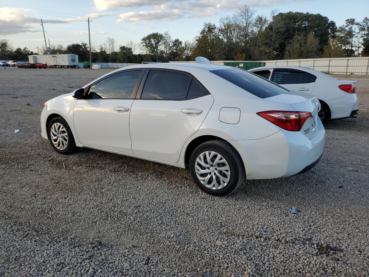 Изображение 2 2019 TOYOTA COROLLA L 2019 с VIN 5YFBURHE6KP906714