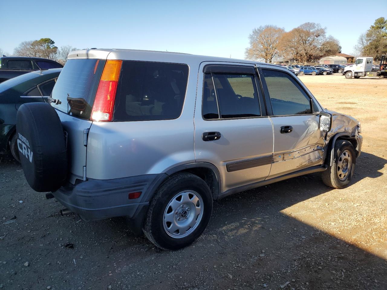 Image 3 of 1997 HONDA CR-V LX 1997 with VIN JHLRD1846VC041203