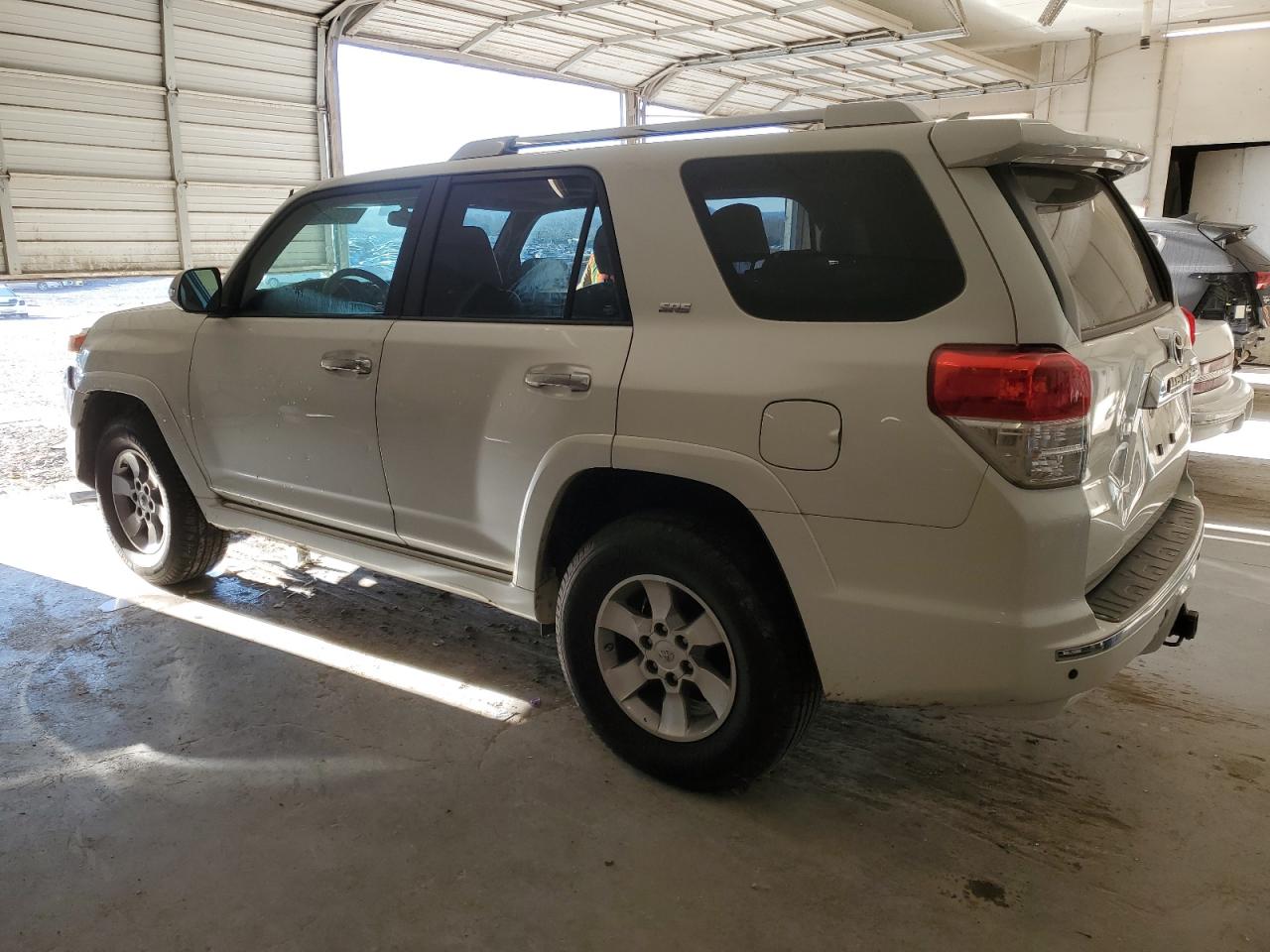 Obraz 2 z 2010 TOYOTA 4RUNNER SR5 2010 z VIN JTEBU5JR7A5017191