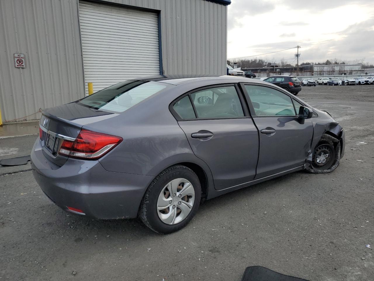 Image 3 of 2015 HONDA CIVIC LX 2015 with VIN 19XFB2F5XFE233600