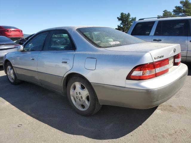 Obraz 2 z 2000 LEXUS ES 300 2000 z VIN JT8BF28G0Y0259800