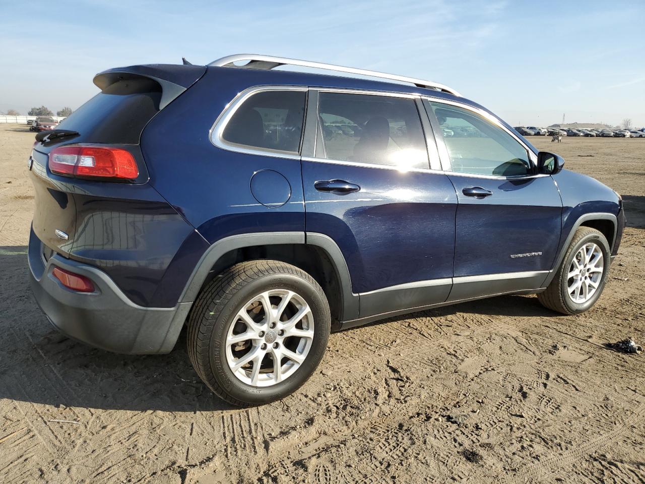 Image 3 of 2014 JEEP CHEROKEE LATITUDE 2014 with VIN 1C4PJLCB7EW171617