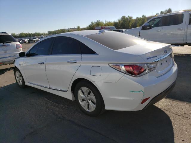 Image 2 of 2015 HYUNDAI SONATA HYBRID 2015 with VIN KMHEC4A40FA124239