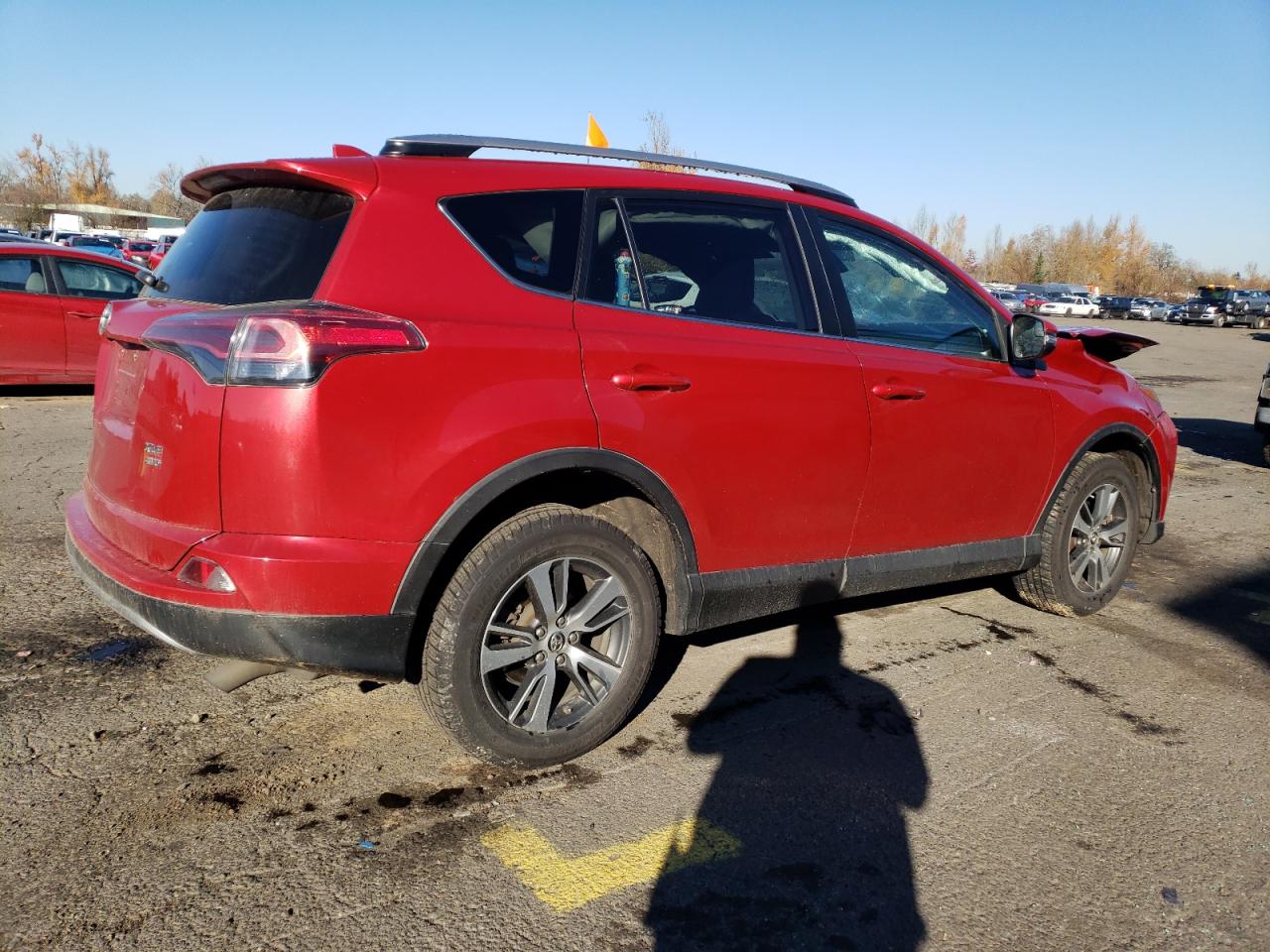 Изображение 3 2017 TOYOTA RAV4 XLE 2017 с VIN 2T3RFREV6HW578173