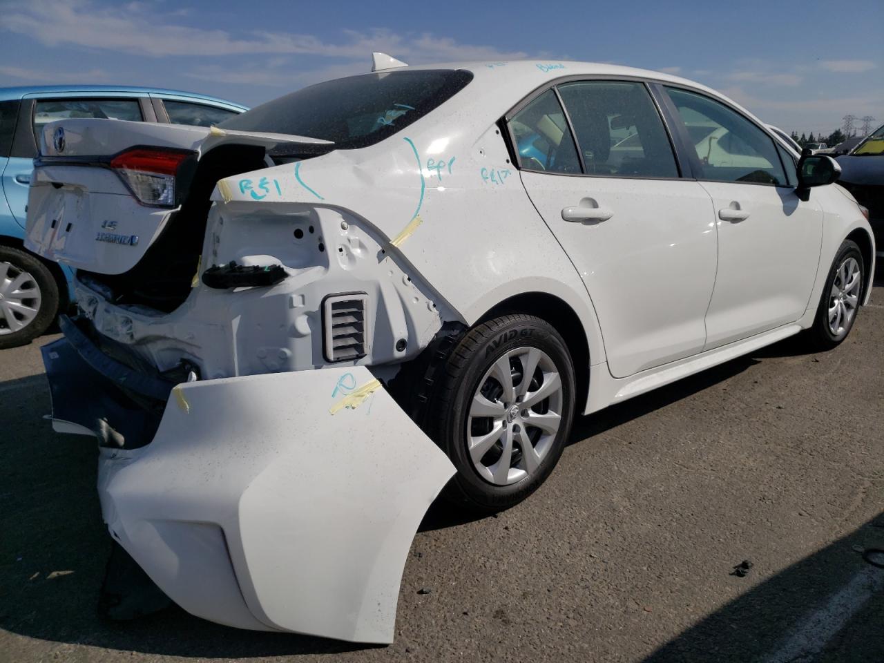 Изображение 3 2023 TOYOTA COROLLA LE 2023 с VIN JTDBCMFE8P3026512