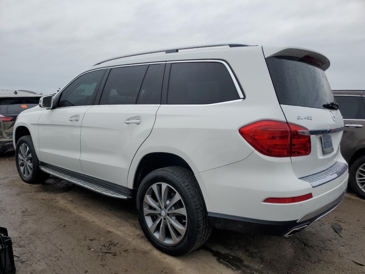 Image 2 of Mercedes-Benz Gl 450 4Matic 2014 with VIN 4JGDF7CE0EA298157