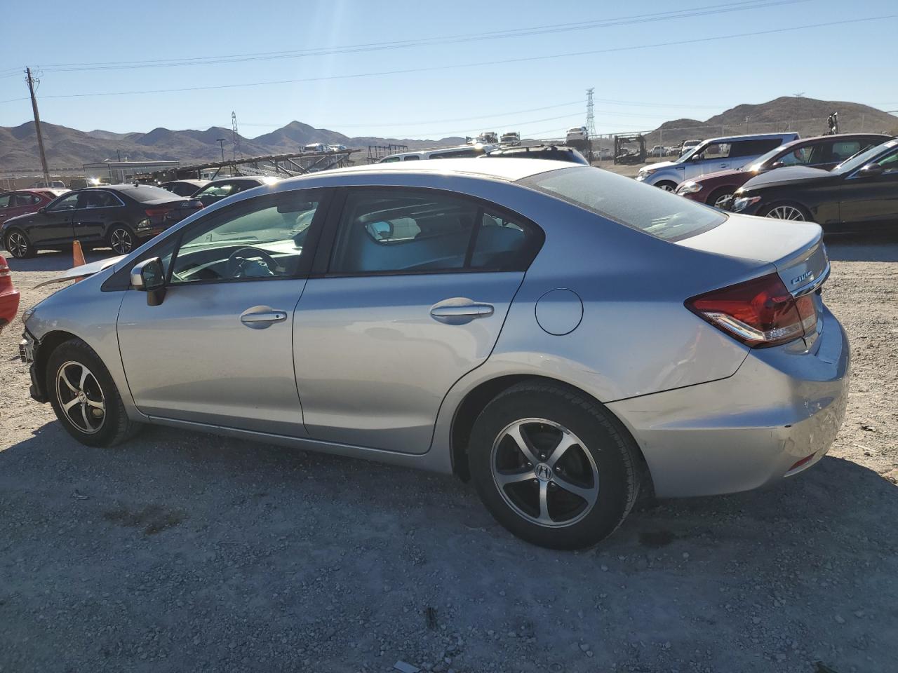 Изображение 2 2015 HONDA CIVIC SE 2015 с VIN 19XFB2F76FE102942