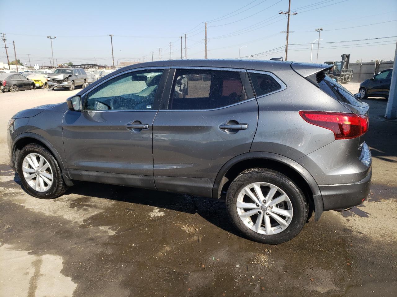 Изображение 2 2018 NISSAN ROGUE SPORT S 2018 с VIN JN1BJ1CP2JW103345