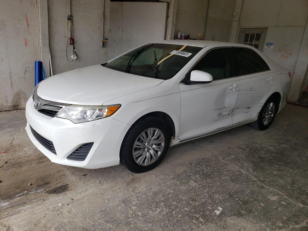Obraz 1 z 2014 TOYOTA CAMRY L 2014 z VIN 4T4BF1FK7ER340057