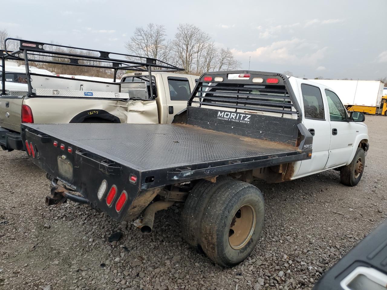 Image 3 of 2003 CHEVROLET SILVERADO K3500 2003 with VIN 1GCJK33173F170023