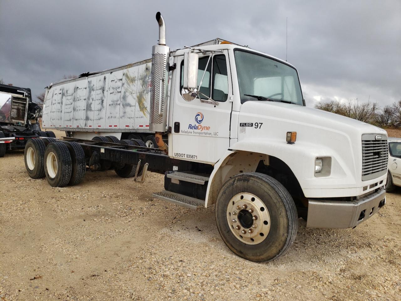 Изображение 2002 FREIGHTLINER MEDIUM CONVENTIONAL FL80 2002