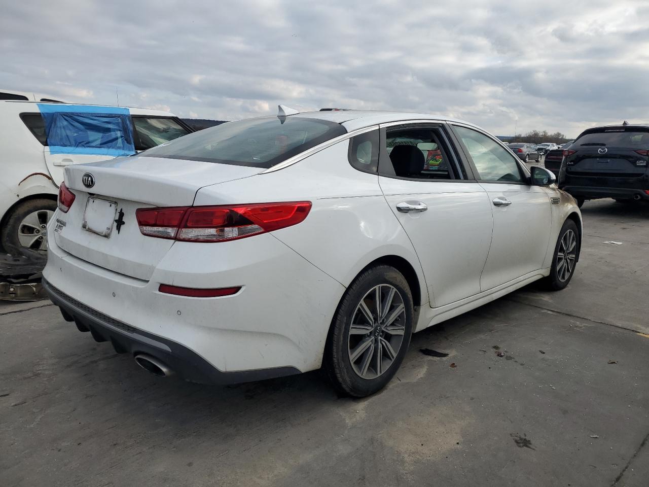 Obraz 3 z 2019 KIA OPTIMA LX 2019 z VIN 5XXGT4L38KG355258