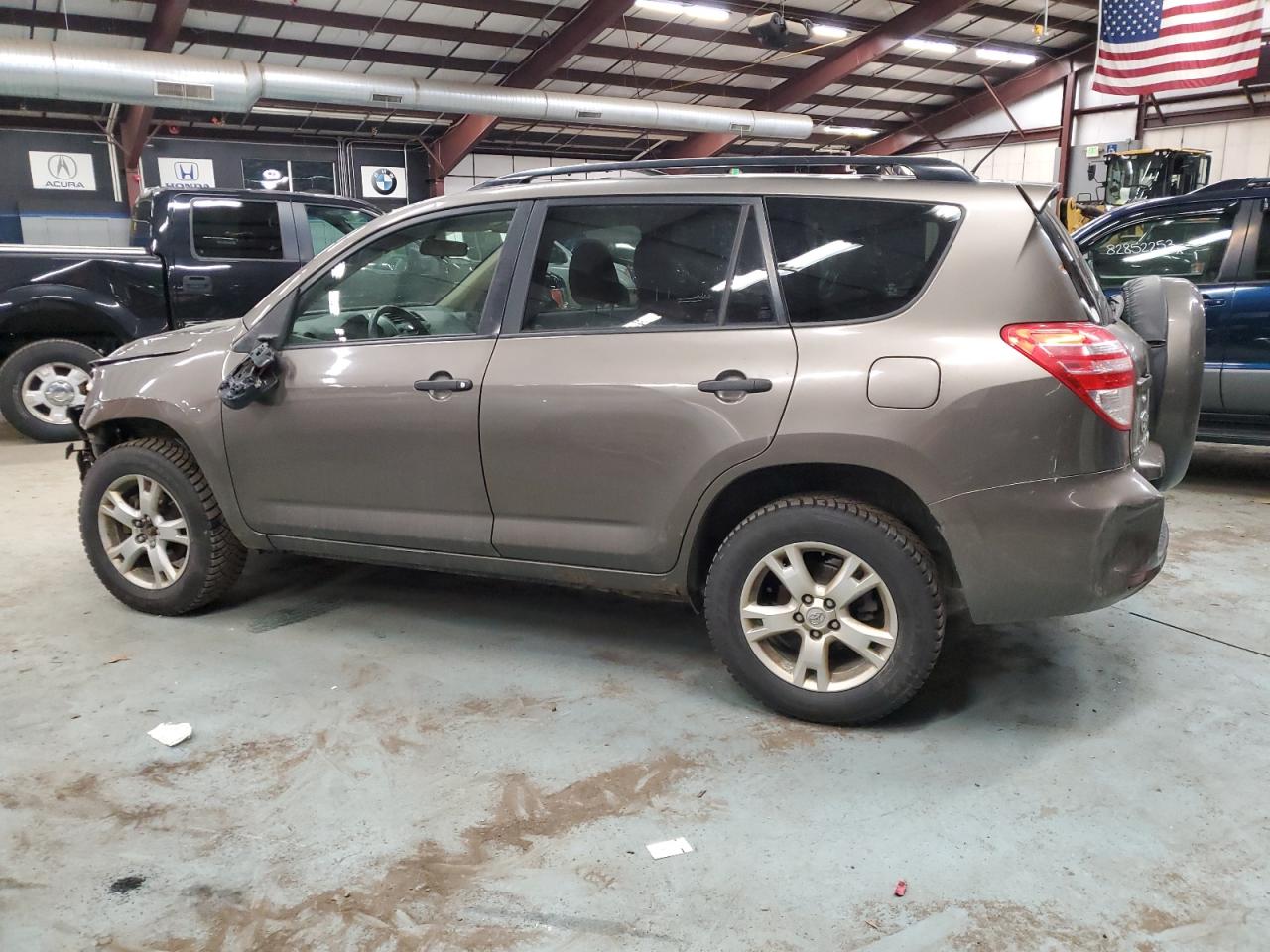 Image 2 of 2010 TOYOTA RAV4  2010 with VIN JTMJK4DV0A5097667