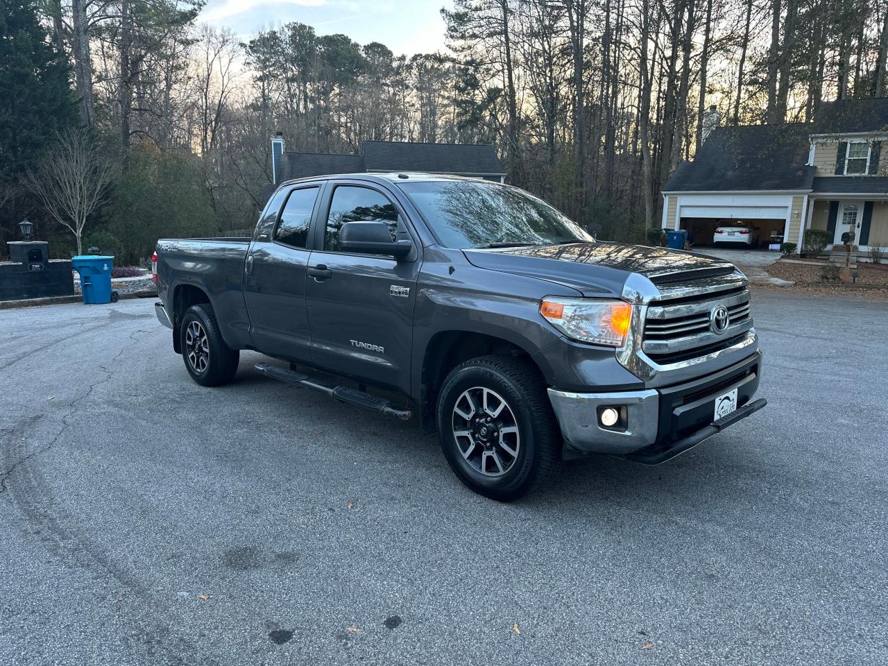Obraz 2017 TOYOTA TUNDRA DOUBLE CAB SR/SR5 2017