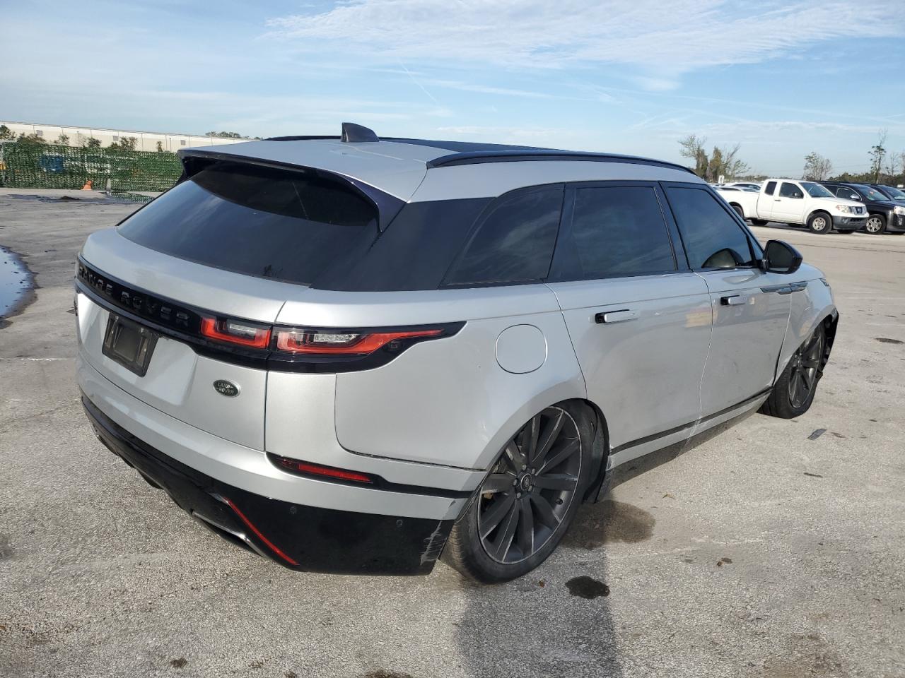 Изображение 3 2018 LAND ROVER RANGE ROVER VELAR R-DYNAMIC HSE 2018 с VIN SALYM2RV3JA745279