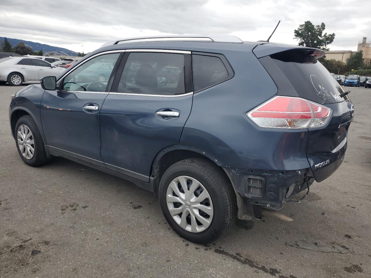 Image 2 of 2016 NISSAN ROGUE S 2016 with VIN KNMAT2MTXGP704395