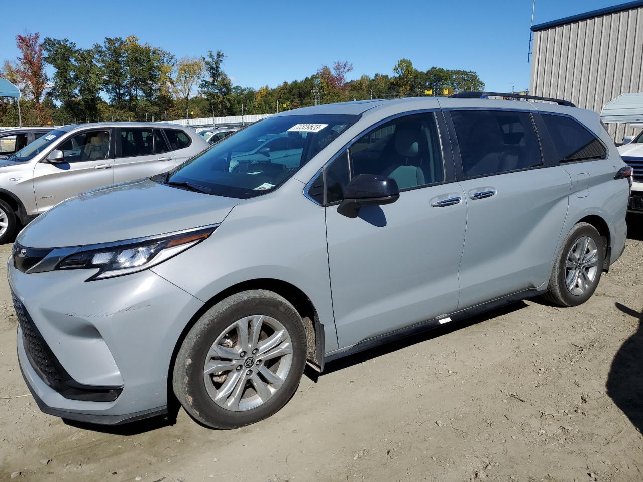 Изображение 2023 TOYOTA SIENNA XSE 2023
