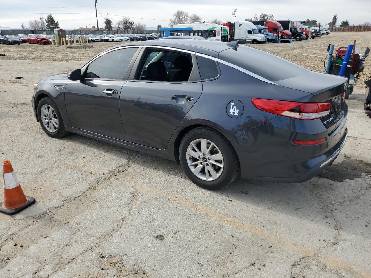 Obraz 2 z 2019 KIA OPTIMA LX 2019 z VIN 5XXGT4L36KG283878