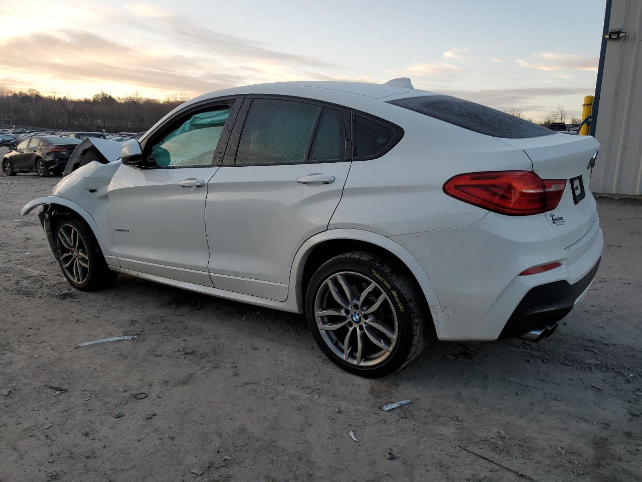 Image 2 of 2016 BMW X4 XDRIVE28I 2016 with VIN 5UXXW3C58G0R19646