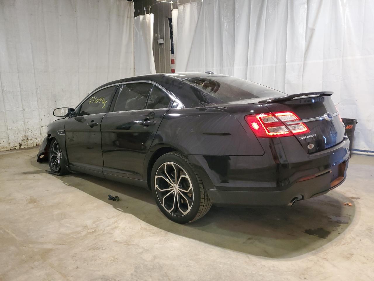 Image 2 of 2019 FORD TAURUS SHO 2019 with VIN 1FAHP2KT2KG102093