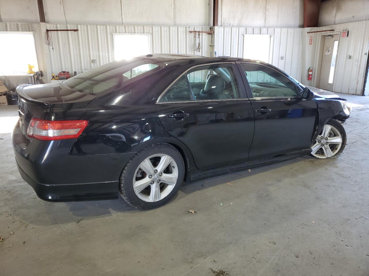 Image 3 of 2011 TOYOTA CAMRY SE 2011 with VIN 4T1BK3EK2BU120176
